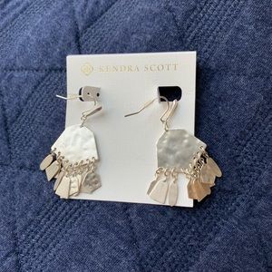 Kendra scott dangle earrings
